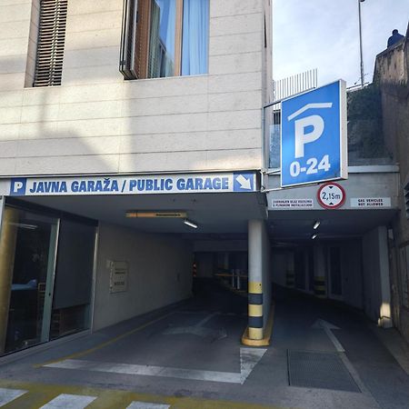 Apartment Central Old Town With Private Indoor Garage Parking Split Exterior foto
