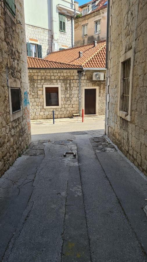 Apartment Central Old Town With Private Indoor Garage Parking Split Exterior foto