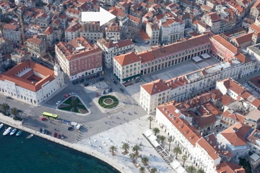 Apartment Central Old Town With Private Indoor Garage Parking Split Exterior foto