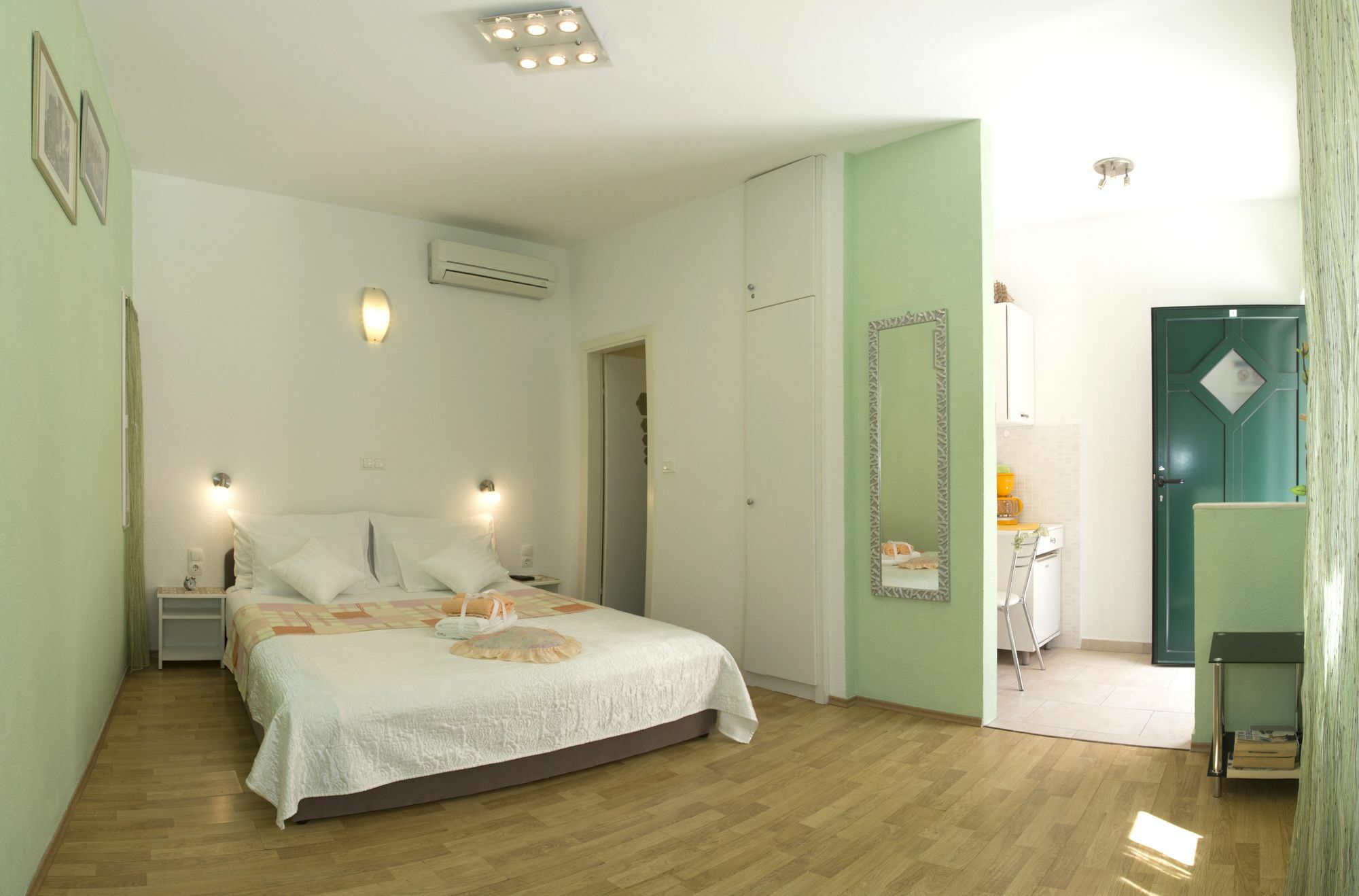 Apartment Central Old Town With Private Indoor Garage Parking Split Exterior foto